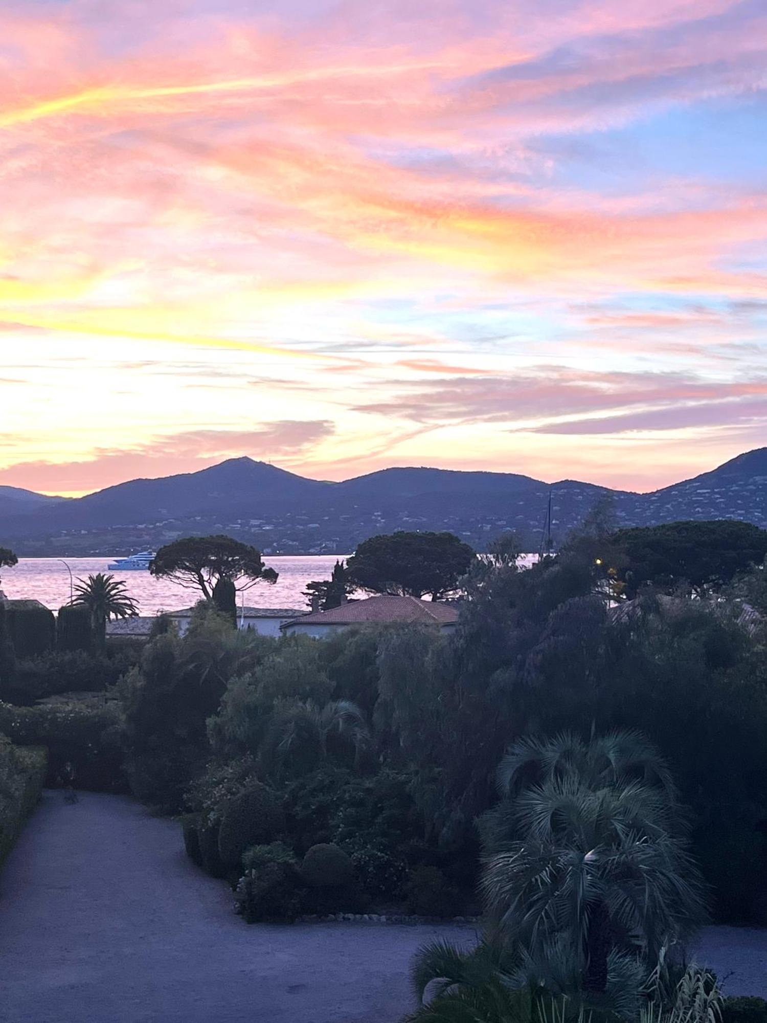 Terrasse Vue Mer - Appartement 6 Pers, 3 Chambres Et Parking A St Tropez 쎙뜨호뻬 외부 사진